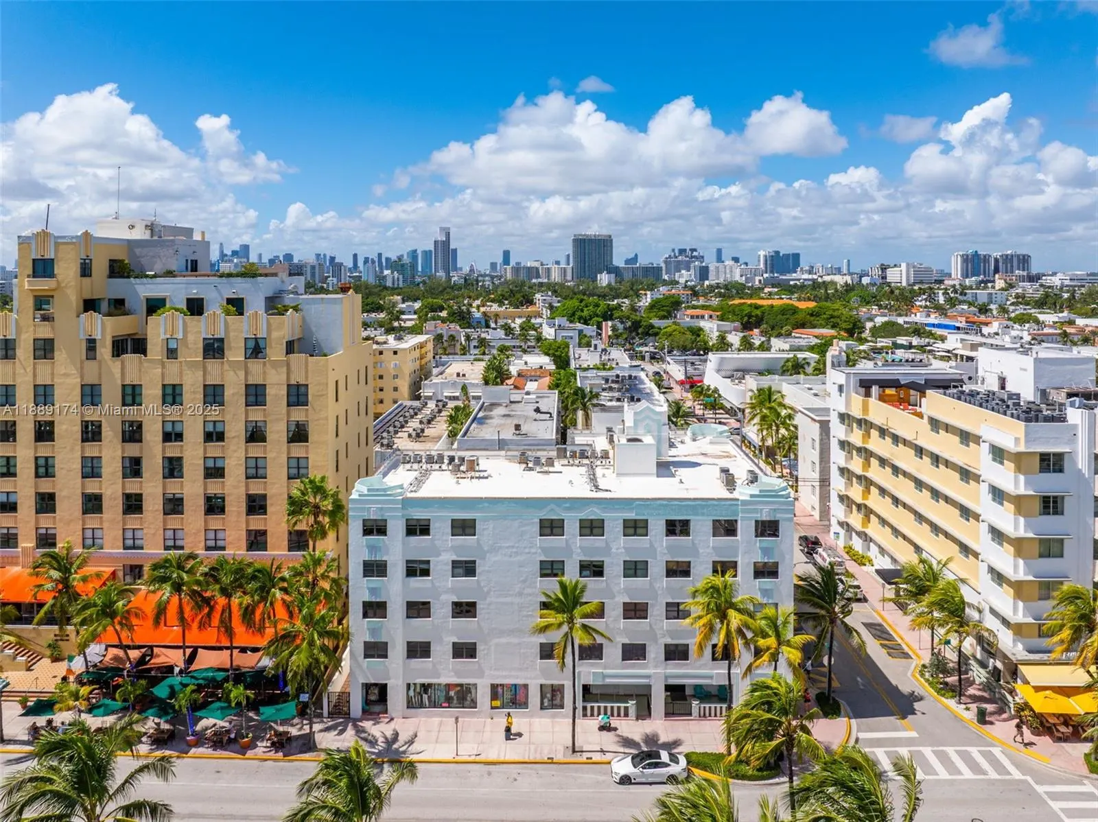 1390 Ocean Dr, #202