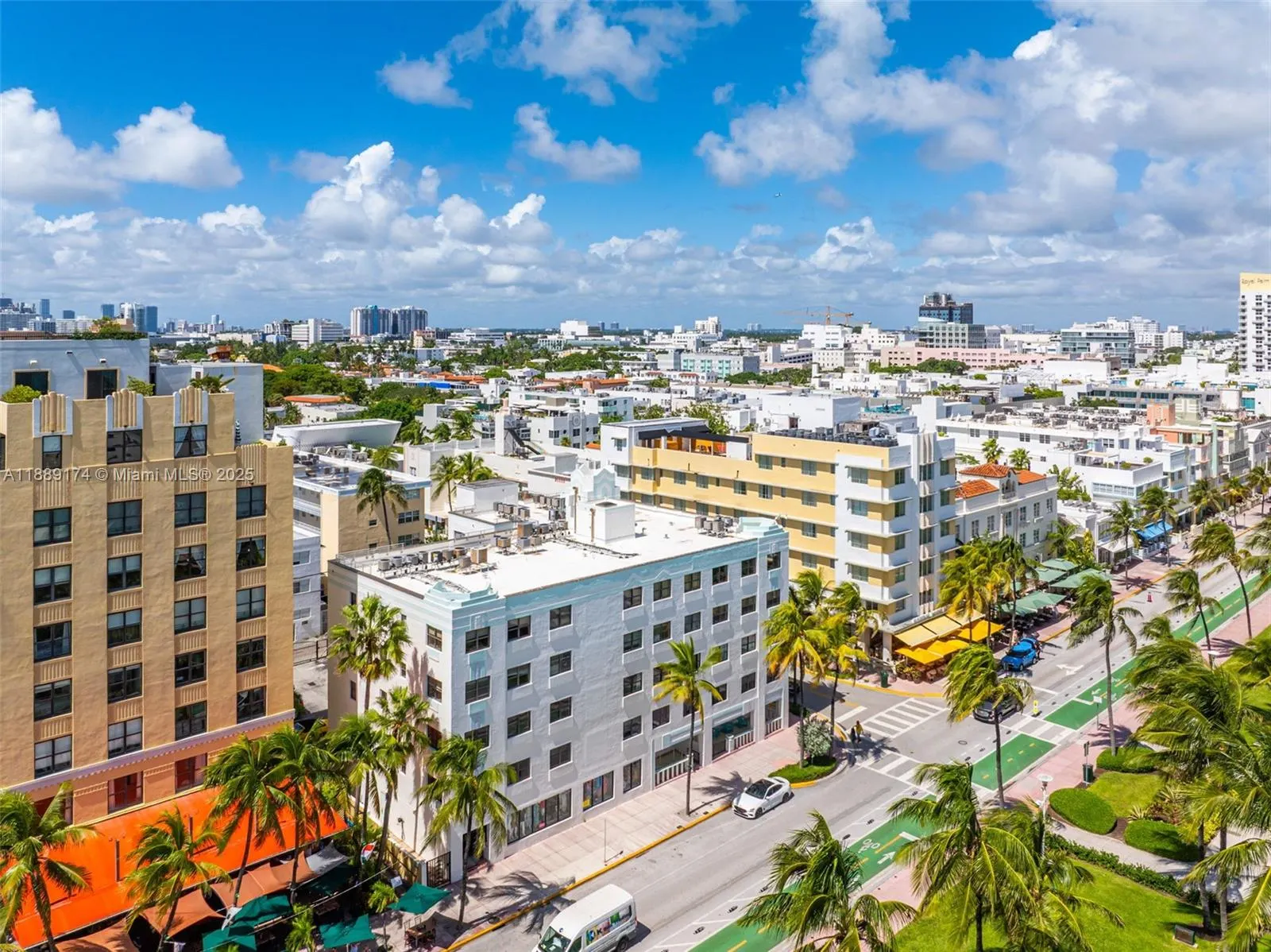 1390 Ocean Dr, #202