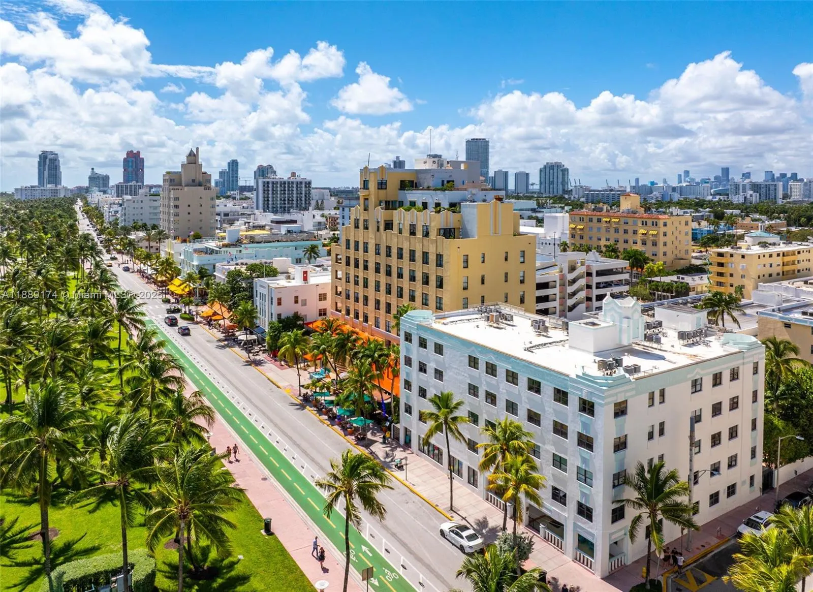 1390 Ocean Dr, #202