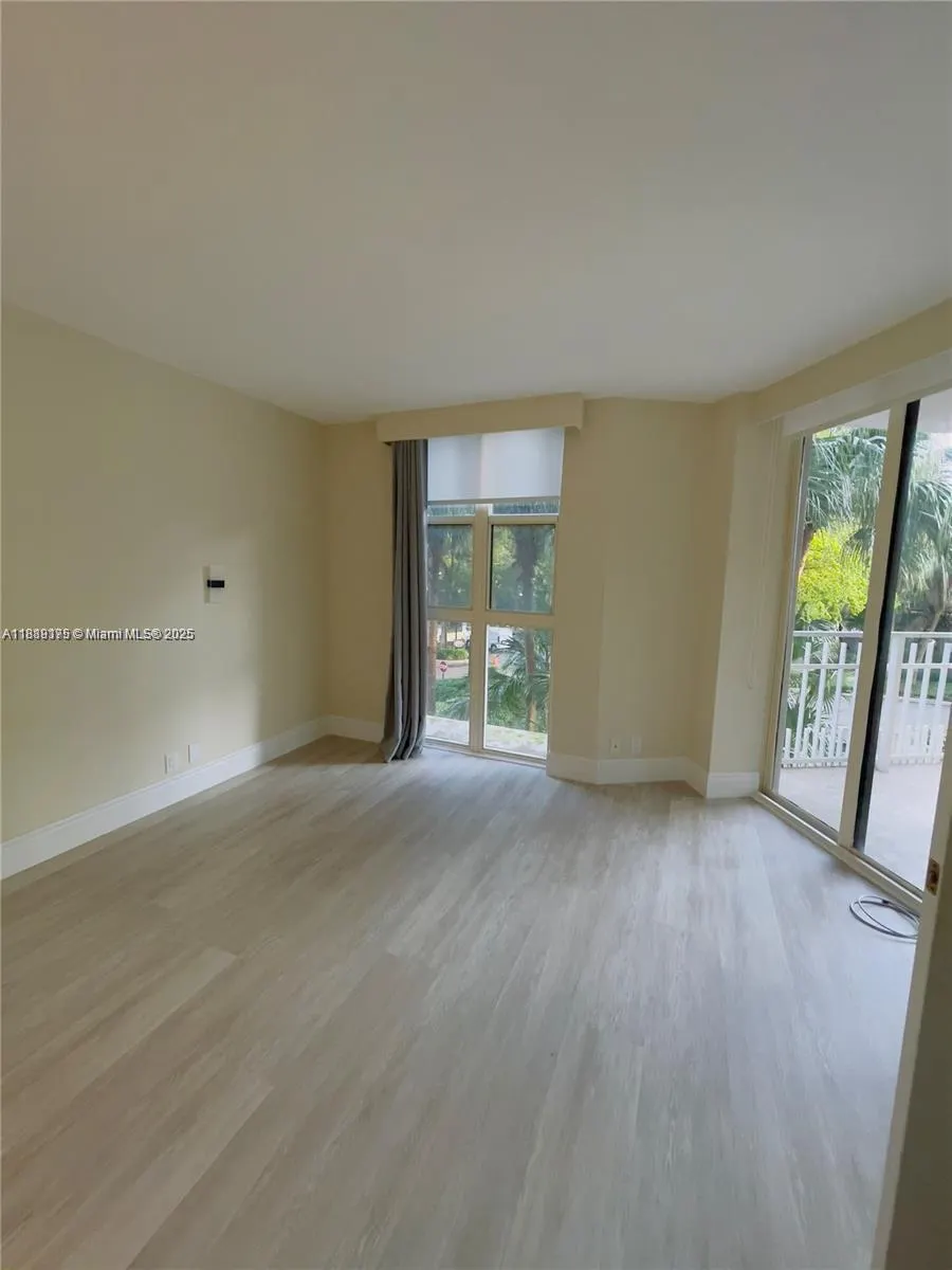 2000 Towerside, #309