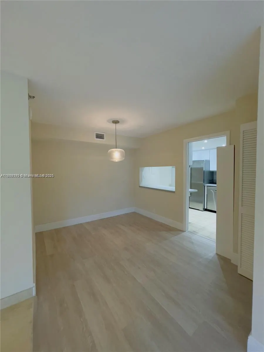 2000 Towerside, #309