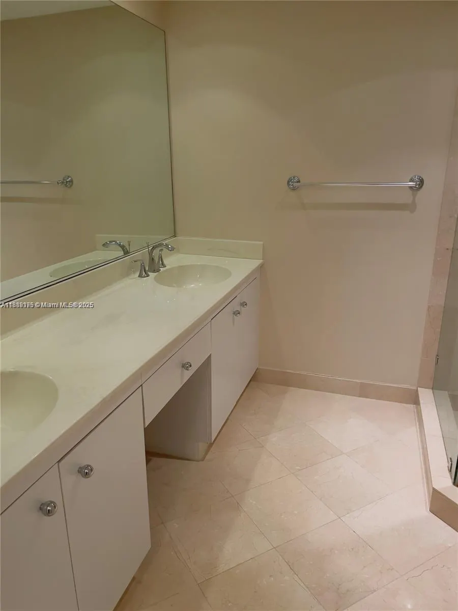 2000 Towerside, #309