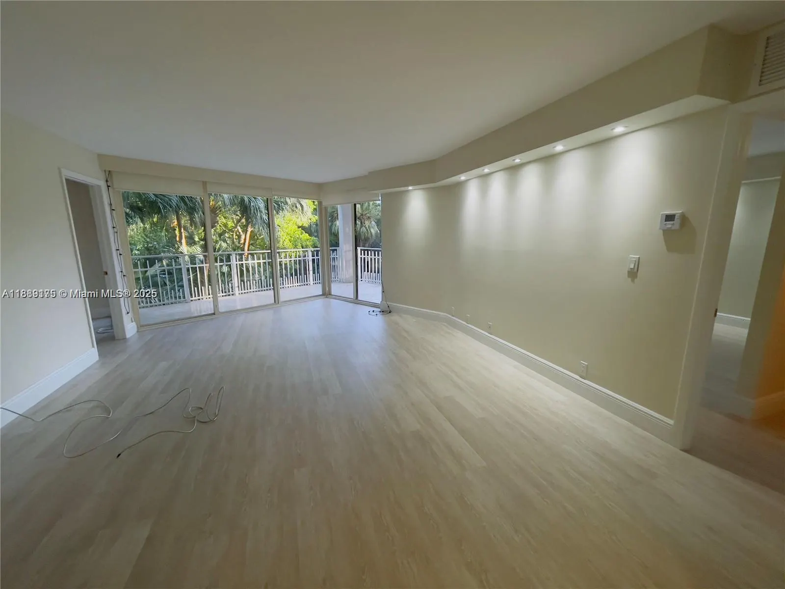 2000 Towerside, #309