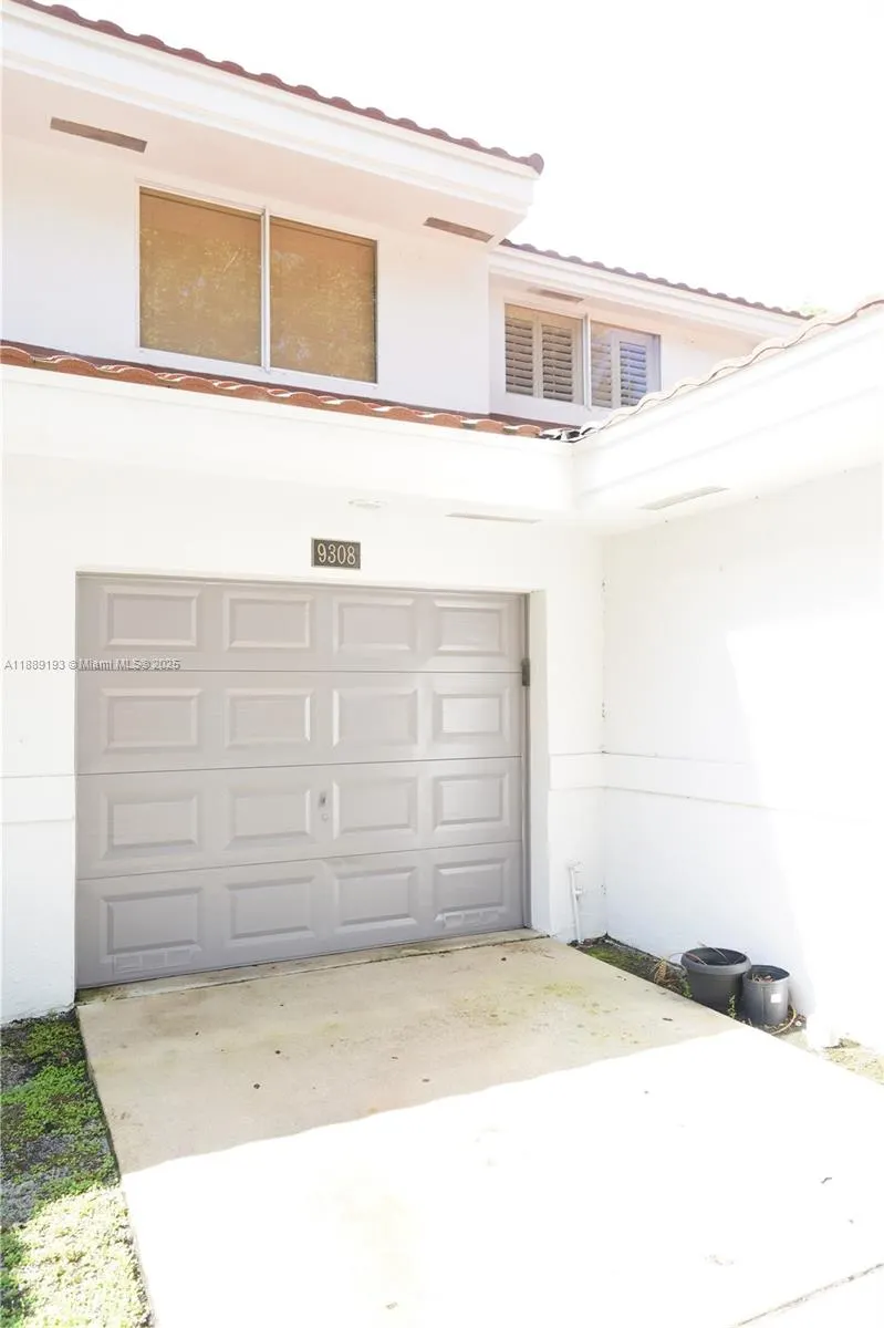 9308 NW 9th Pl, #9308