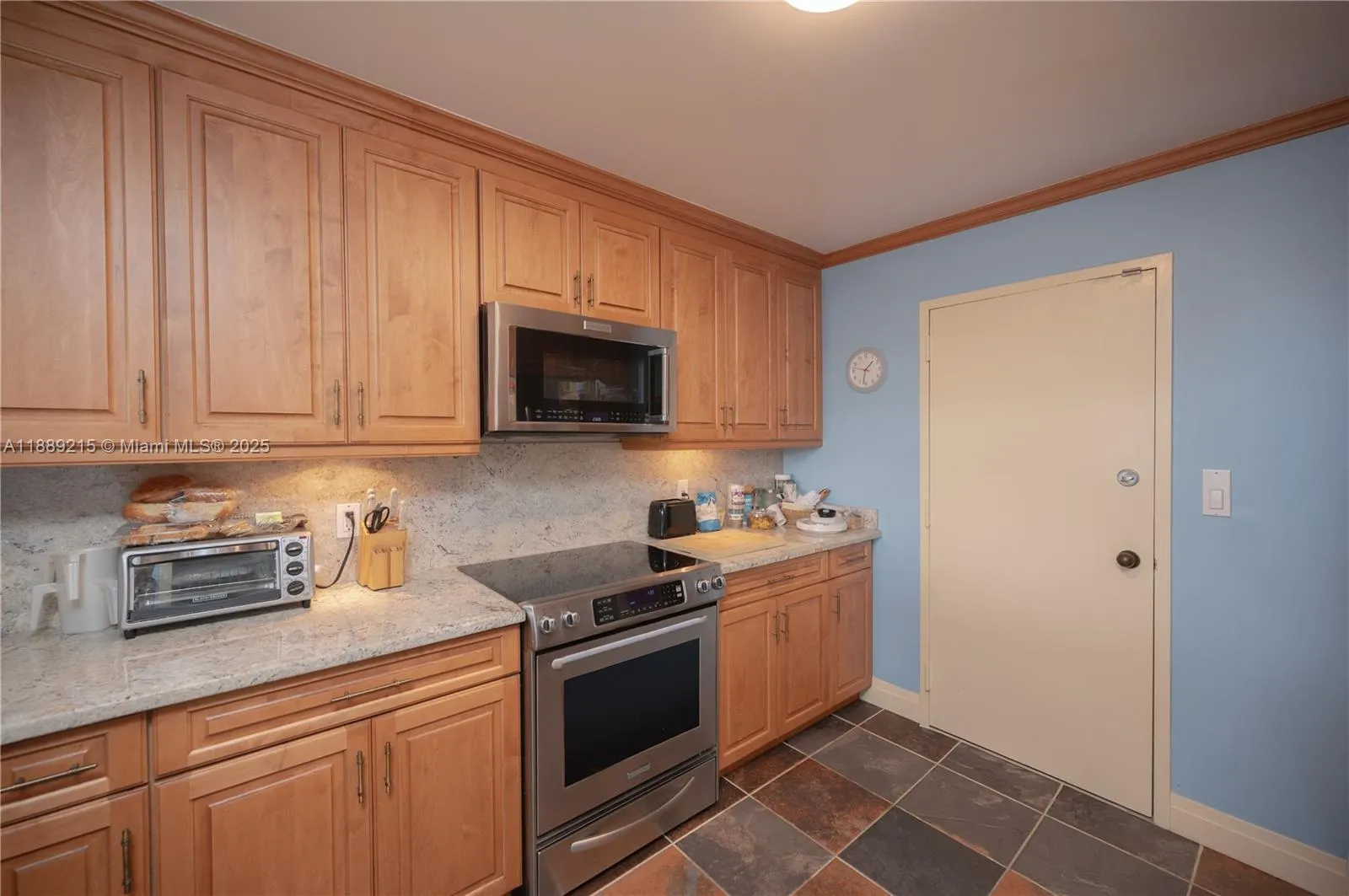3 Grove Isle Dr, #C308