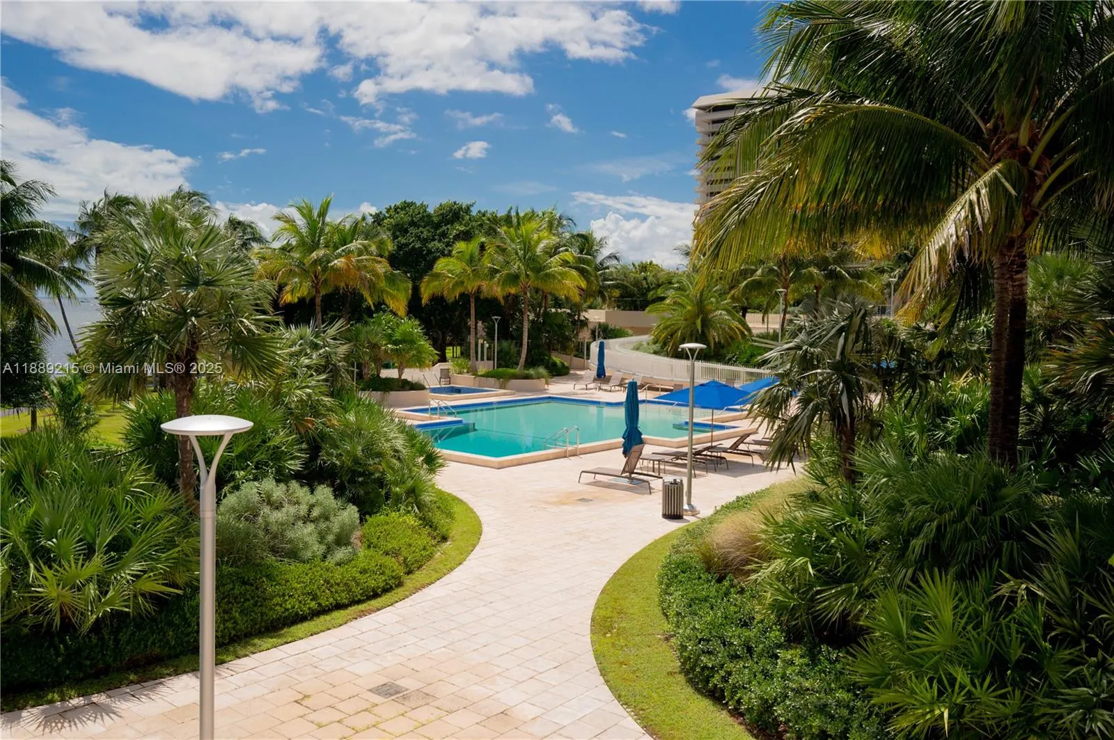 3 Grove Isle Dr, #C308