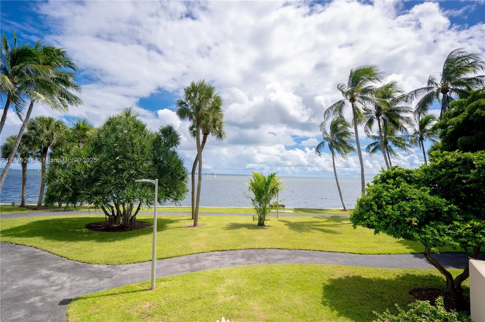 3 Grove Isle Dr, #C308