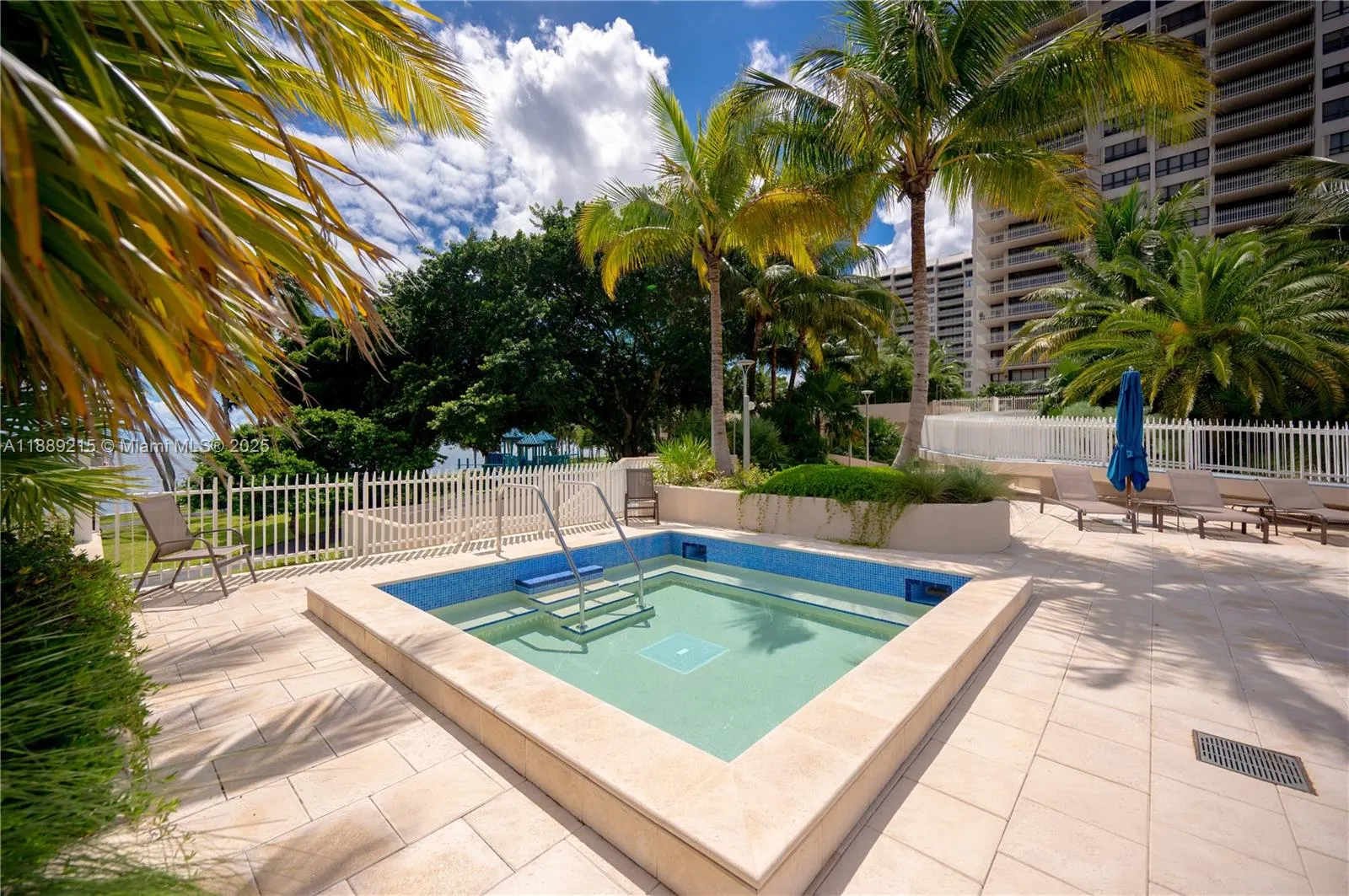 3 Grove Isle Dr, #C308