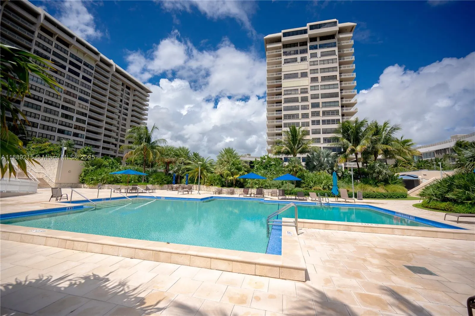 3 Grove Isle Dr, #C308