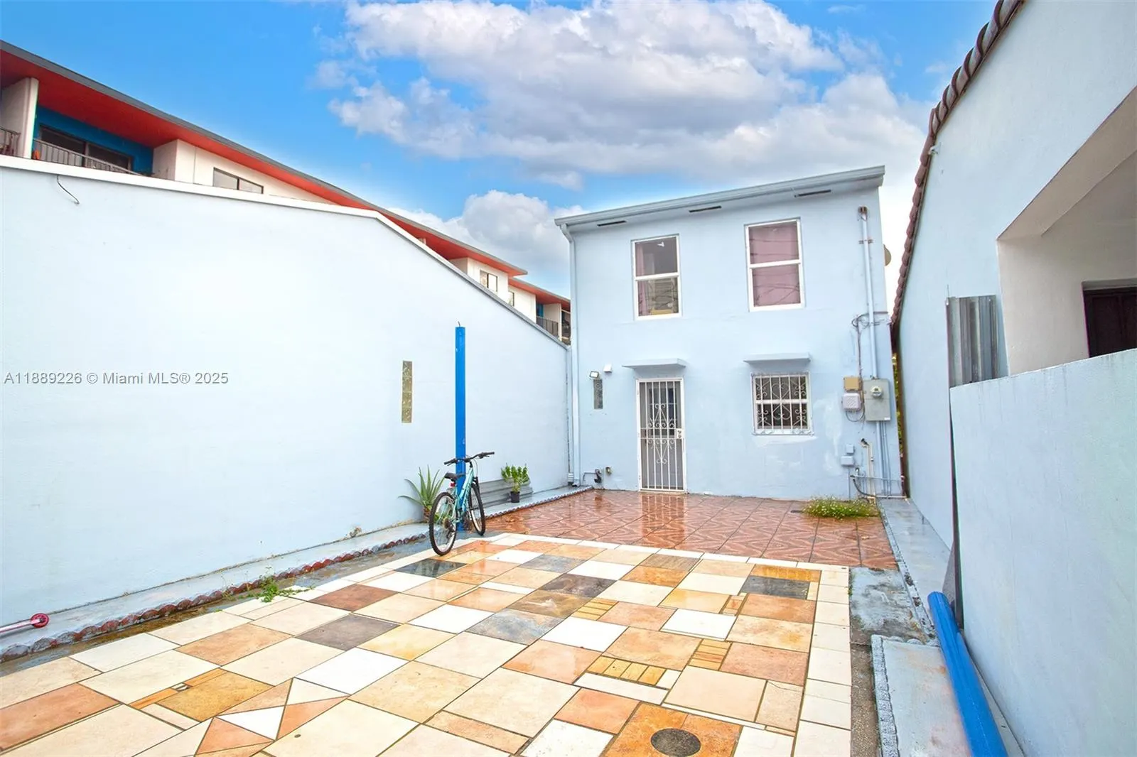 7000 W 15th Ct