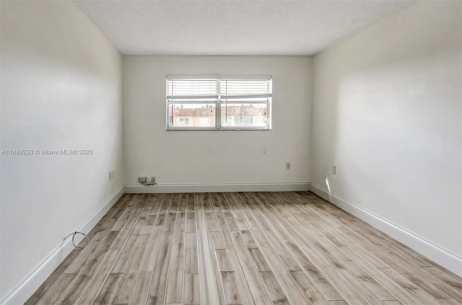 9010 Sunrise Lakes Blvd, #306