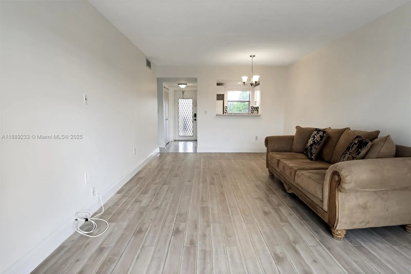9010 Sunrise Lakes Blvd, #306