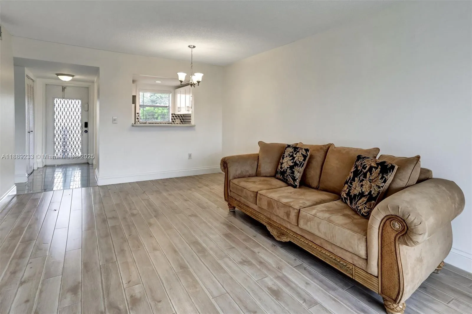 9010 Sunrise Lakes Blvd, #306