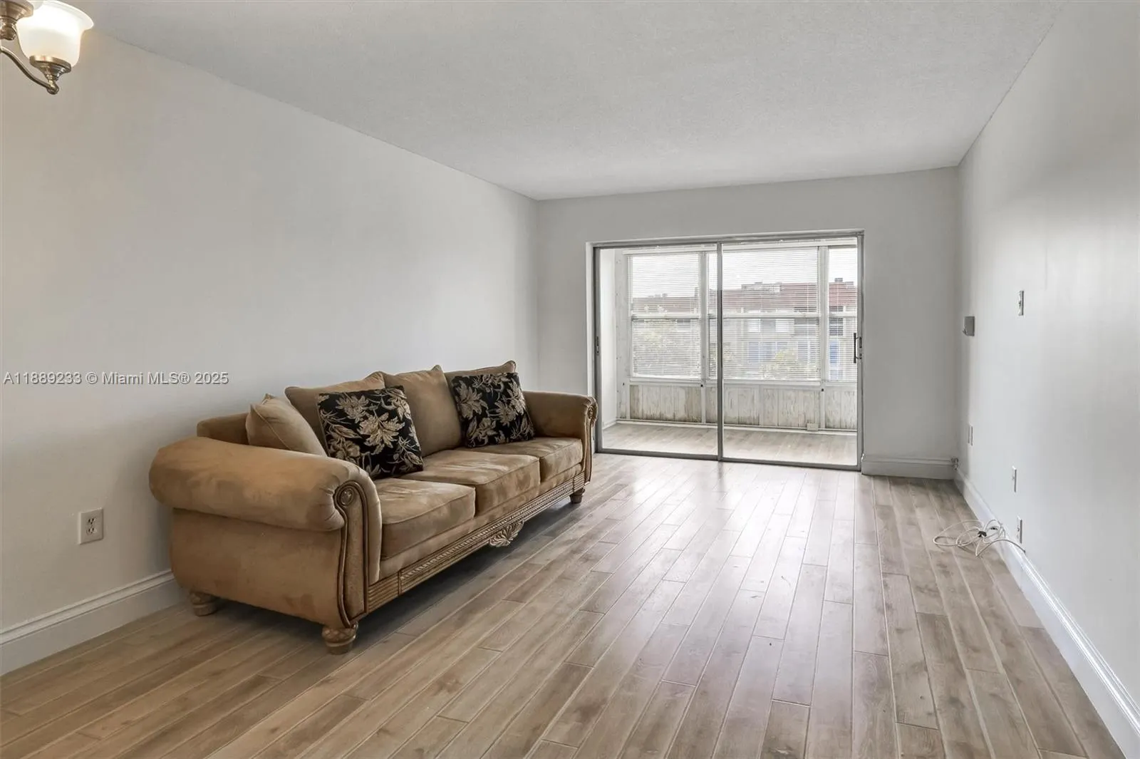 9010 Sunrise Lakes Blvd, #306