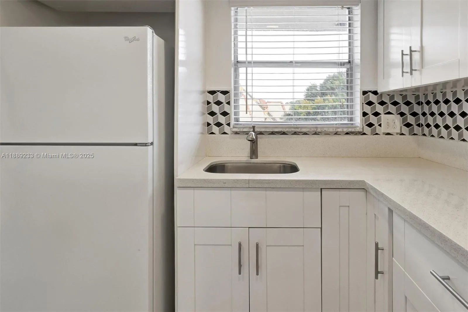 9010 Sunrise Lakes Blvd, #306