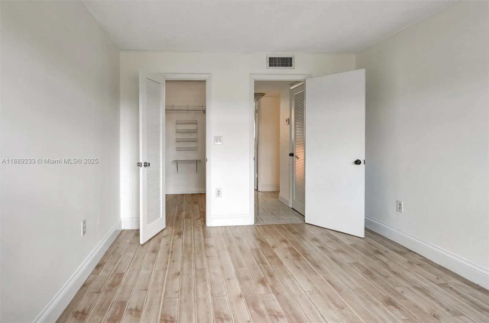 9010 Sunrise Lakes Blvd, #306