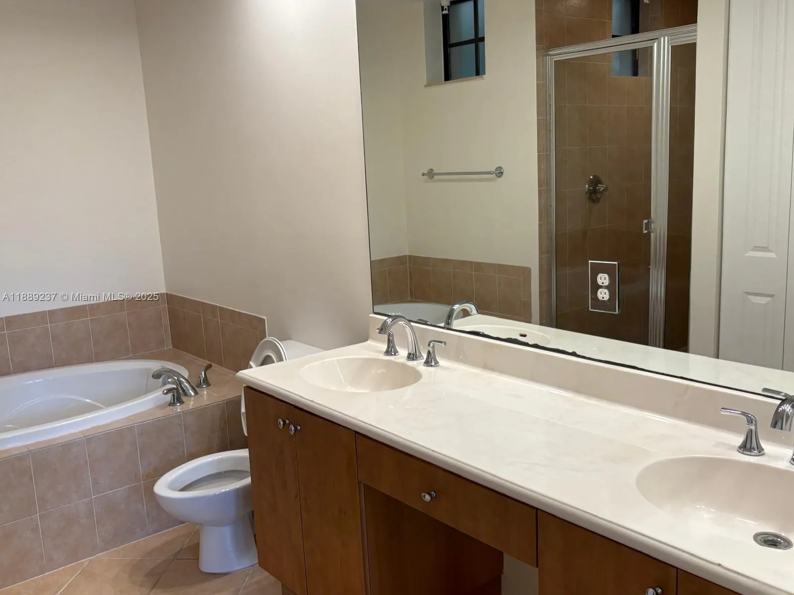 2900 NW 125th Ave, #3-210