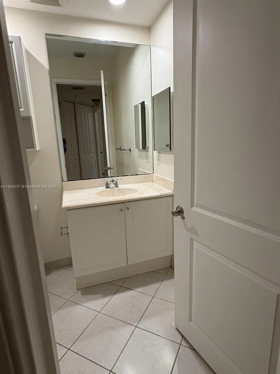 2900 NW 125th Ave, #3-210