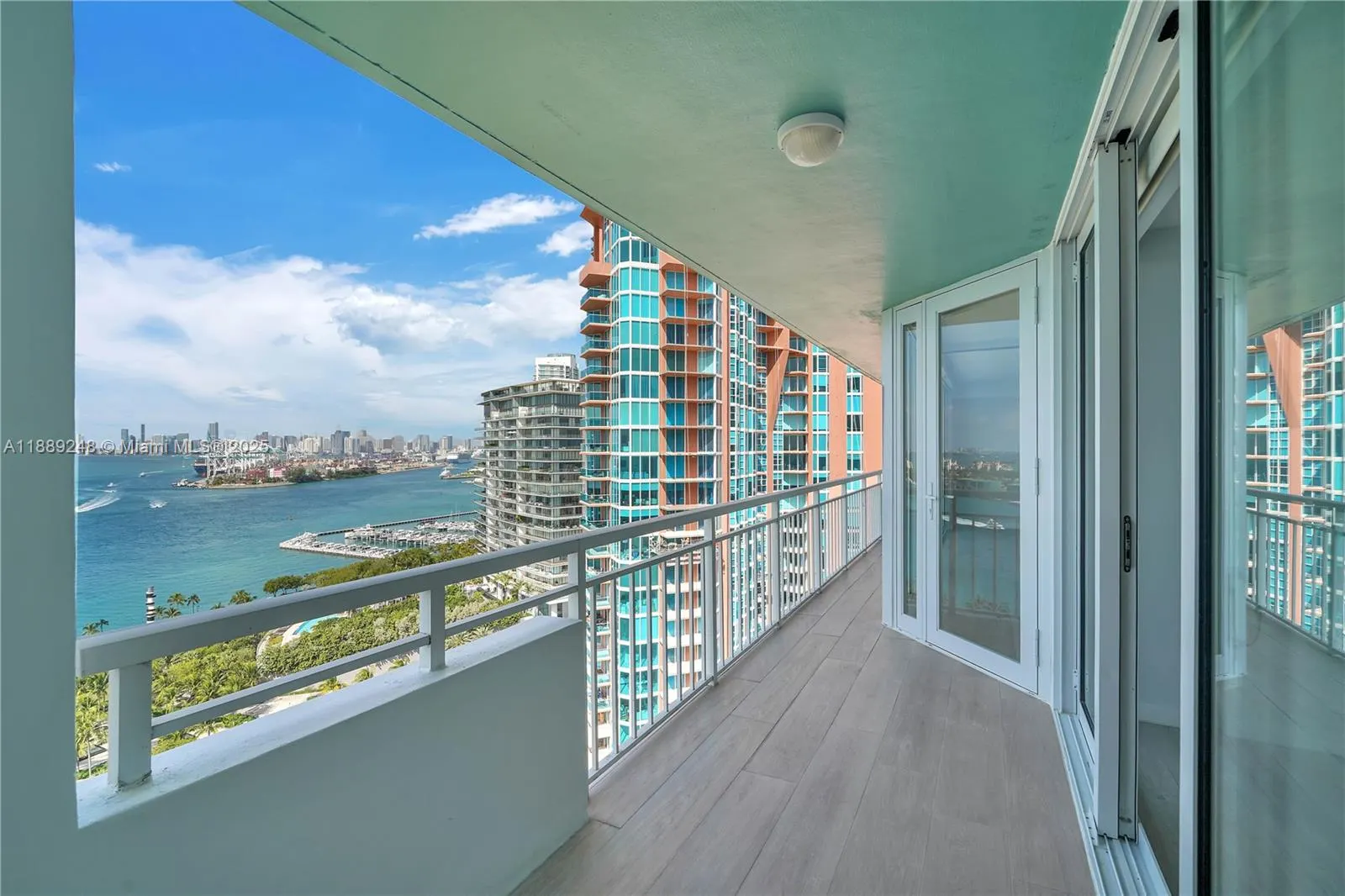 400 S Pointe Dr, #2305