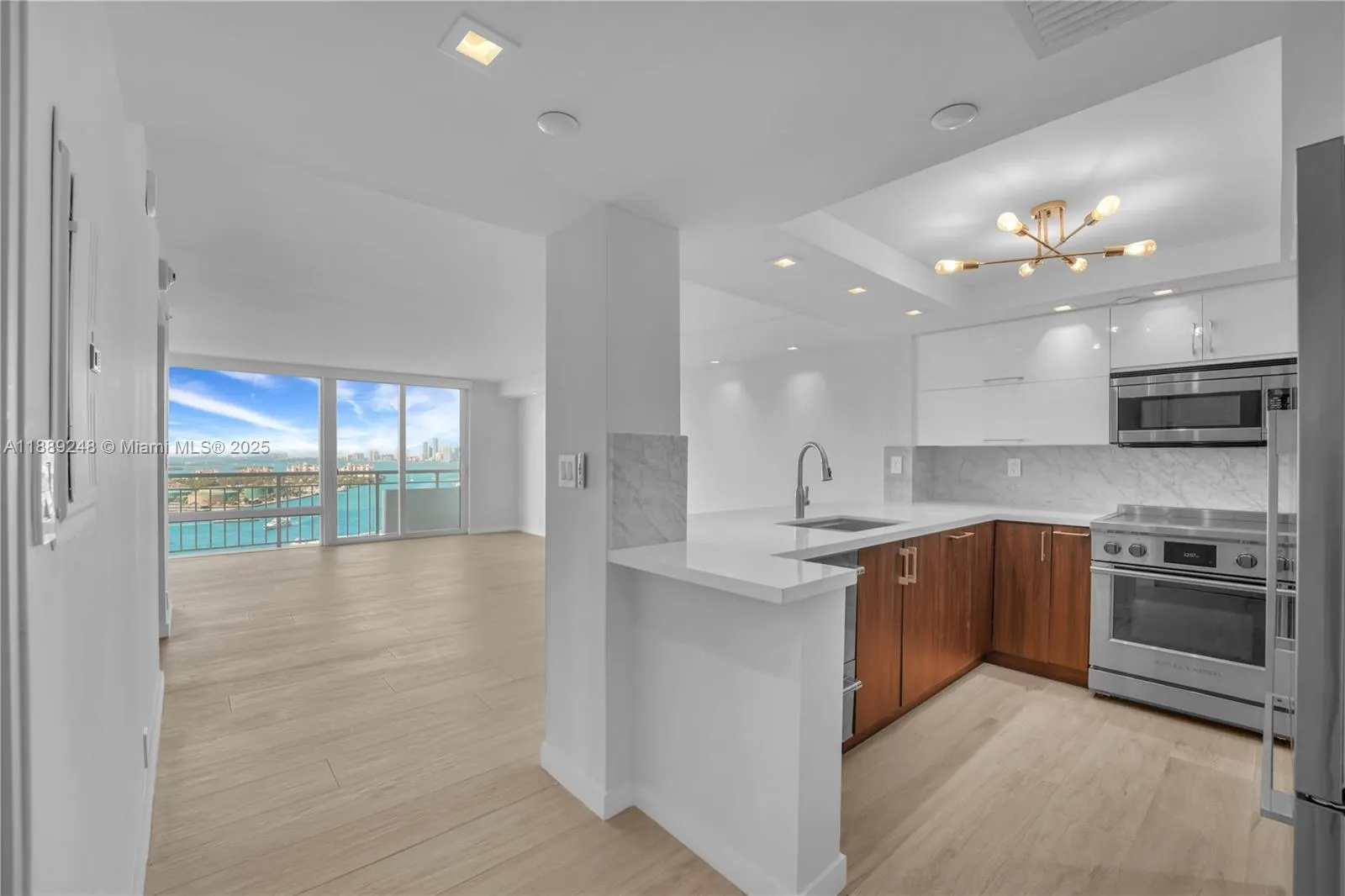400 S Pointe Dr, #2305