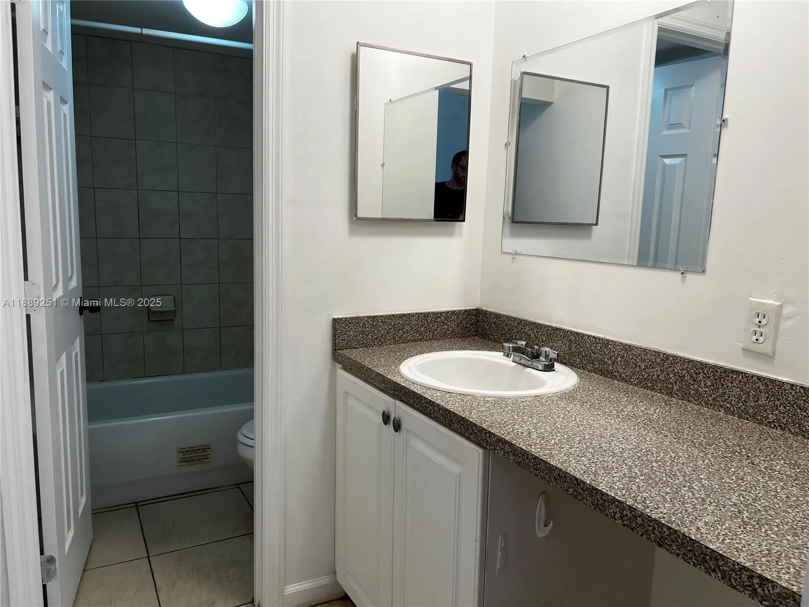 2964 NW 55th Ave, #1A