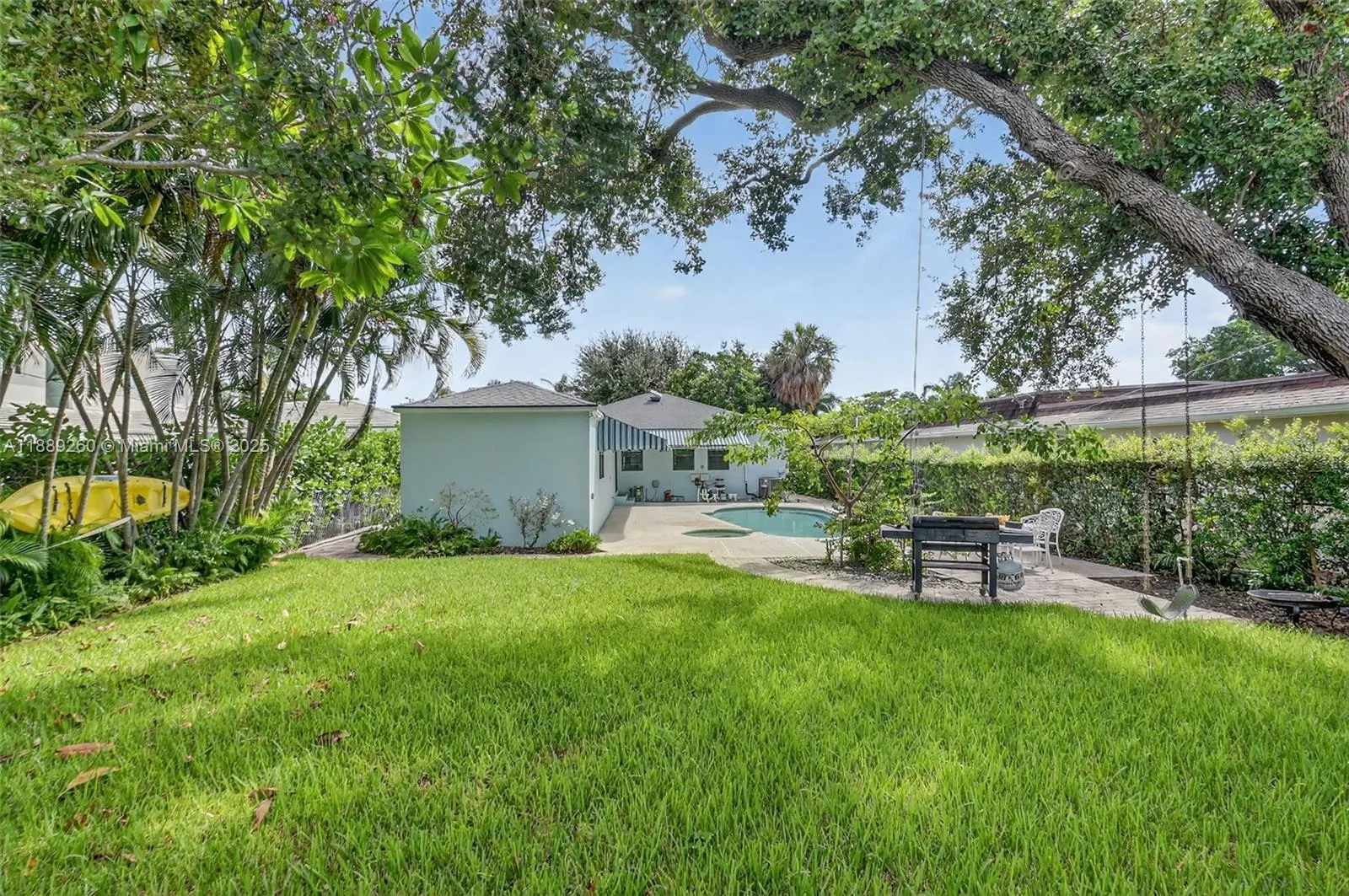 1027 S Palmway