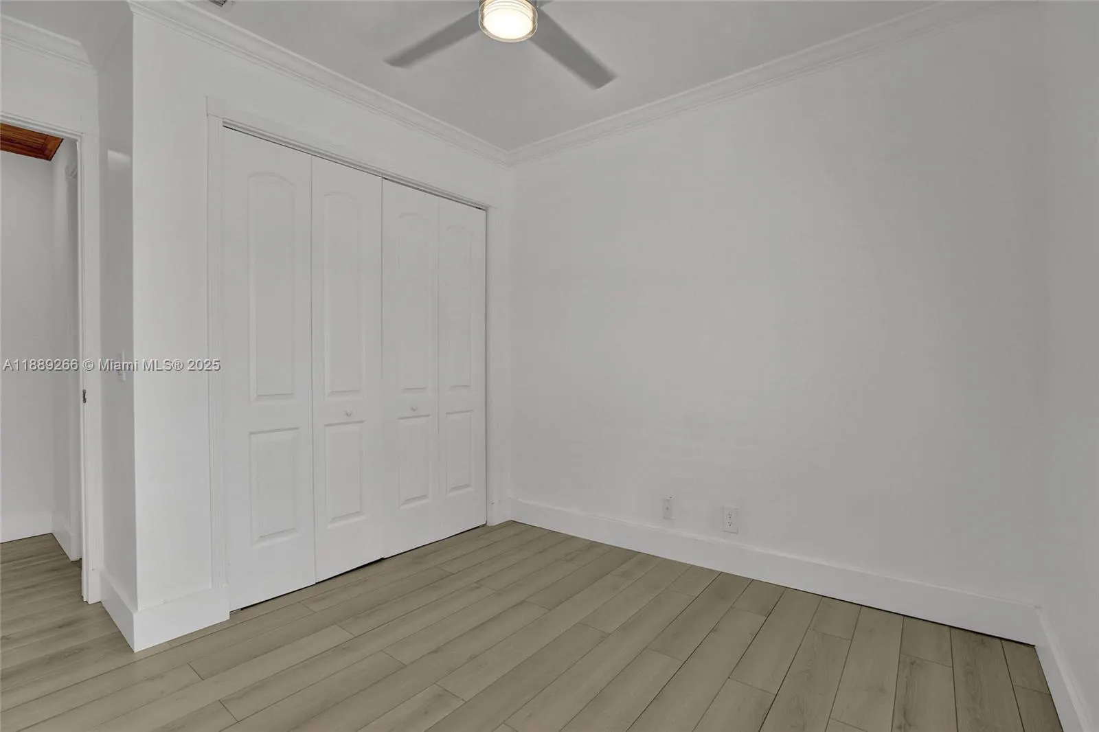 1405 Seagrape Cir