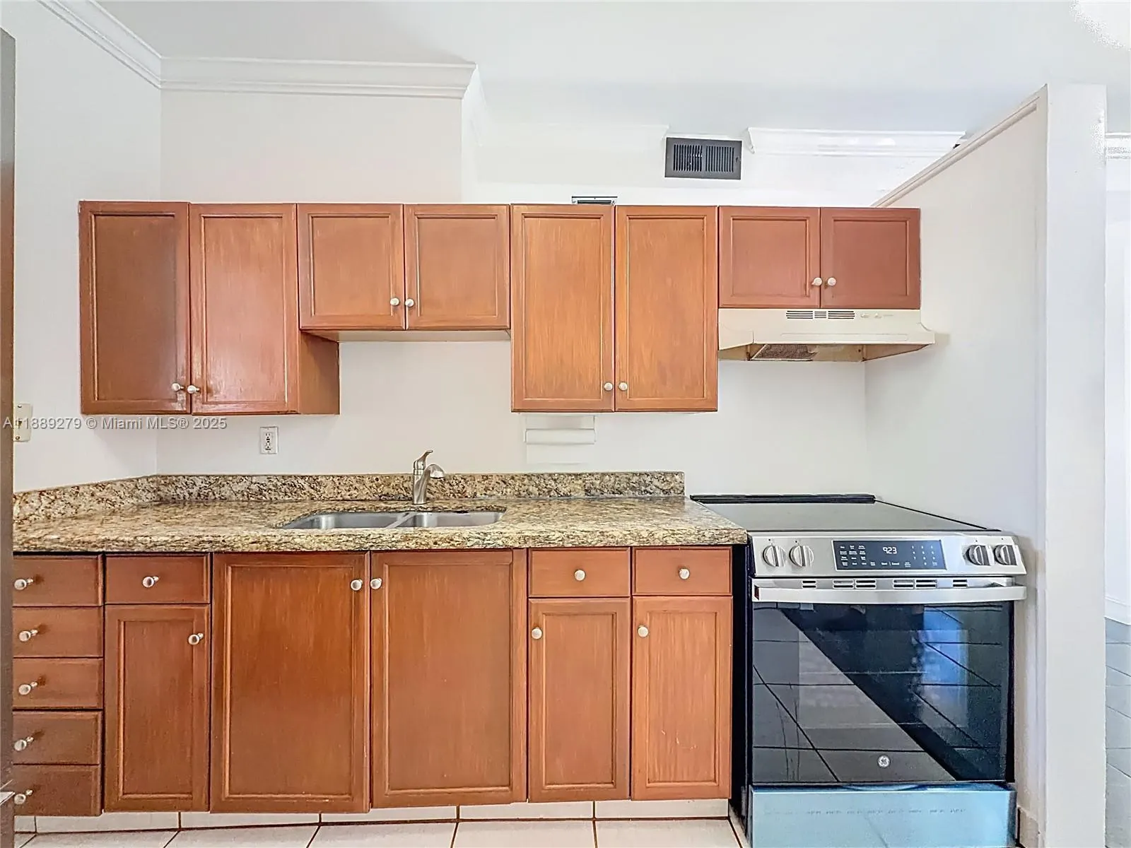 4161 NE 15th Ter, #0