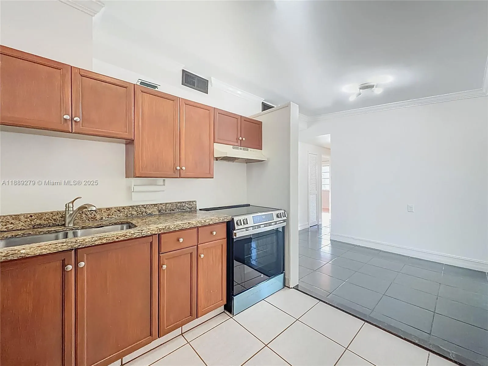 4161 NE 15th Ter, #0