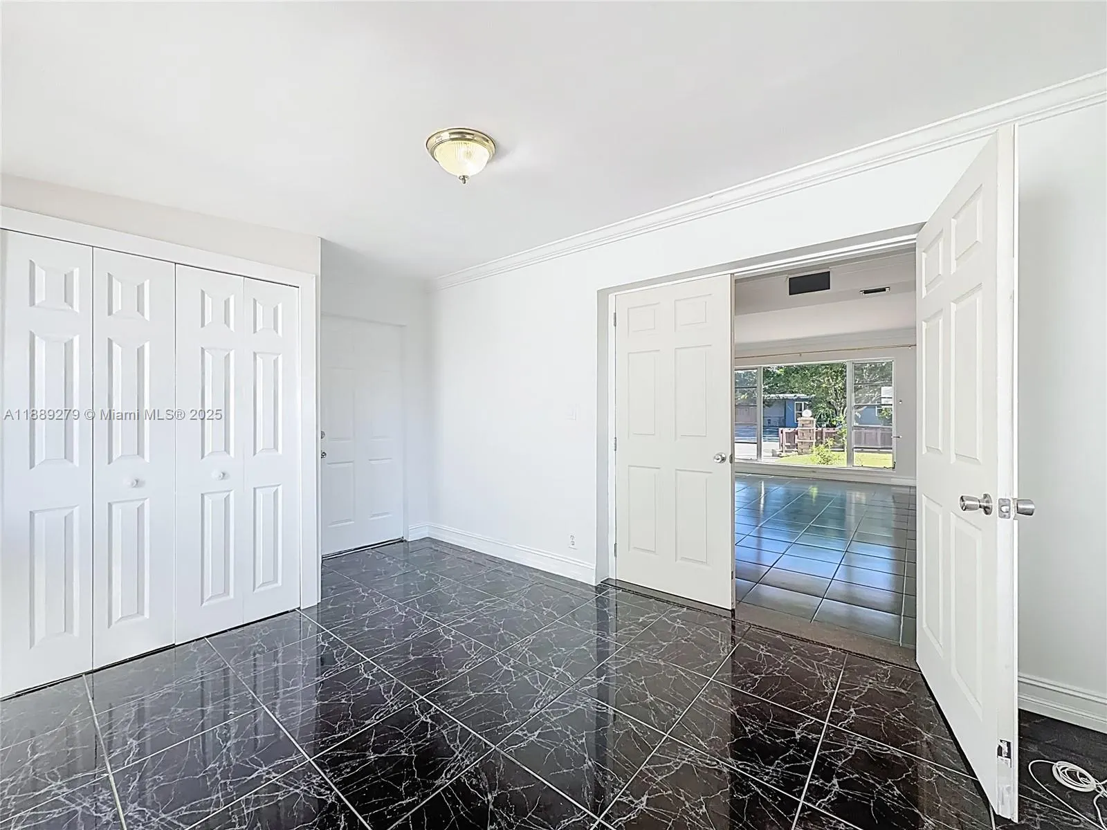4161 NE 15th Ter, #0