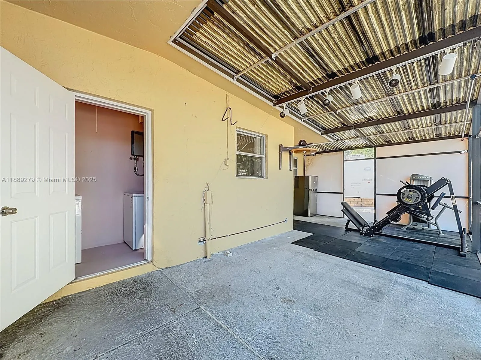 4161 NE 15th Ter, #0
