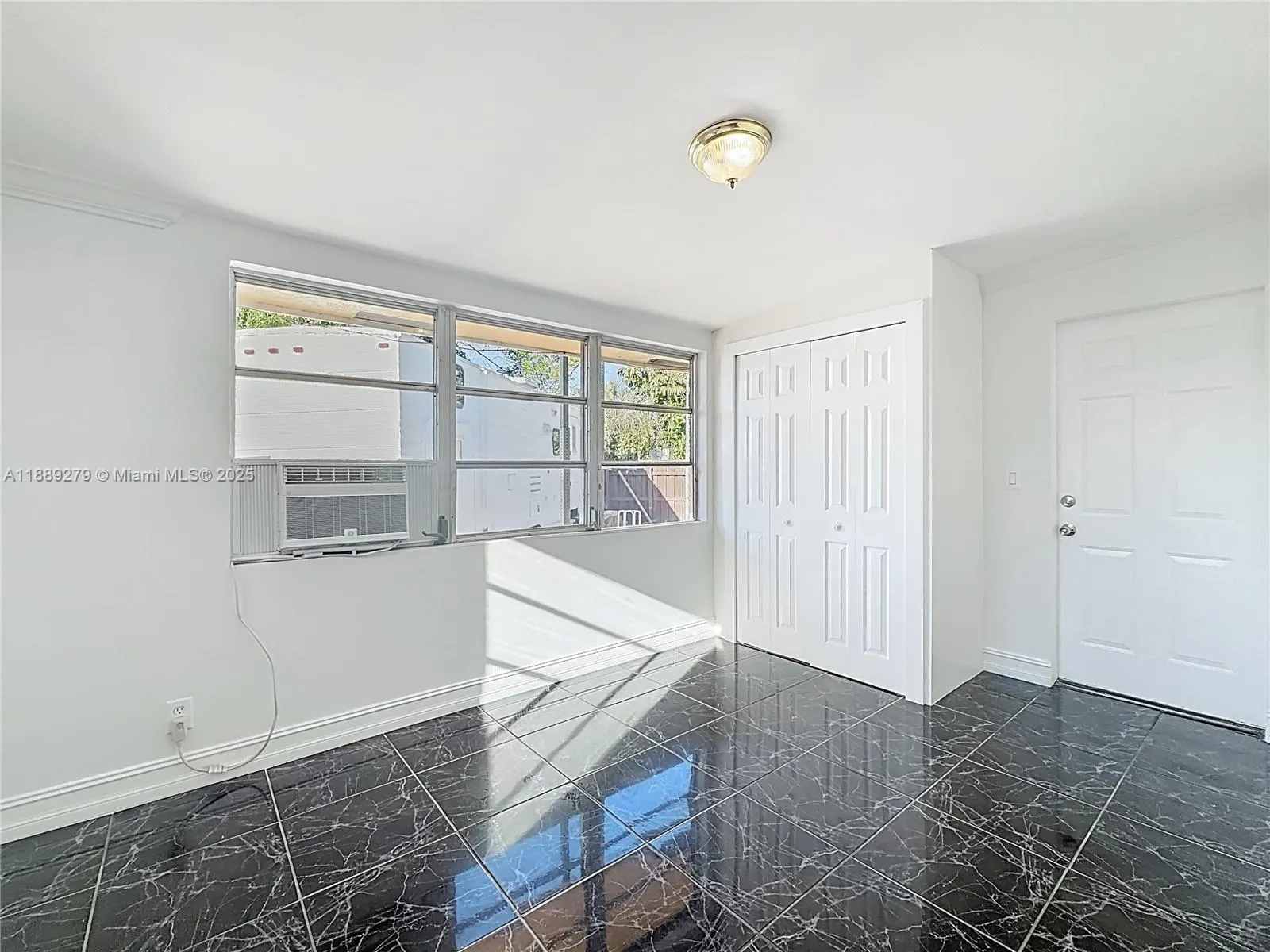 4161 NE 15th Ter, #0
