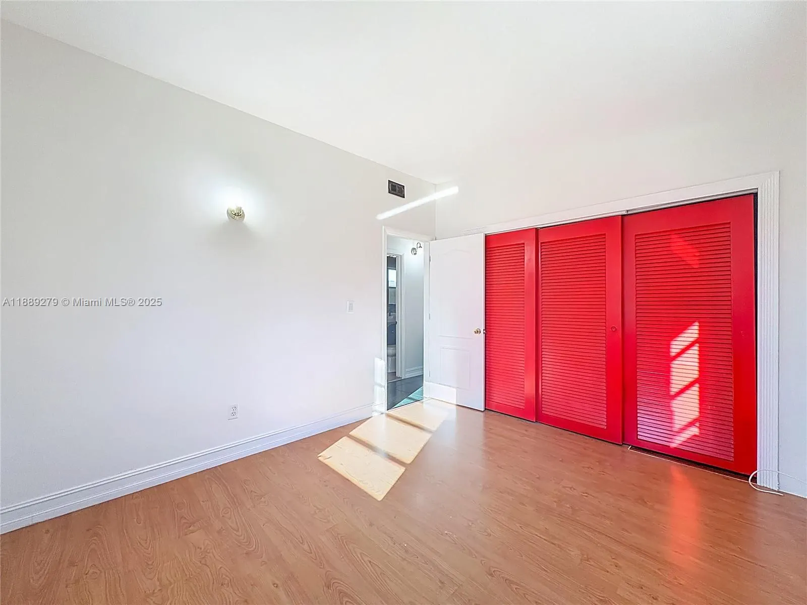 4161 NE 15th Ter, #0