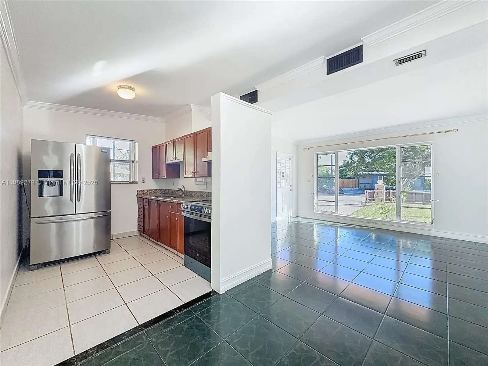 4161 NE 15th Ter, #0