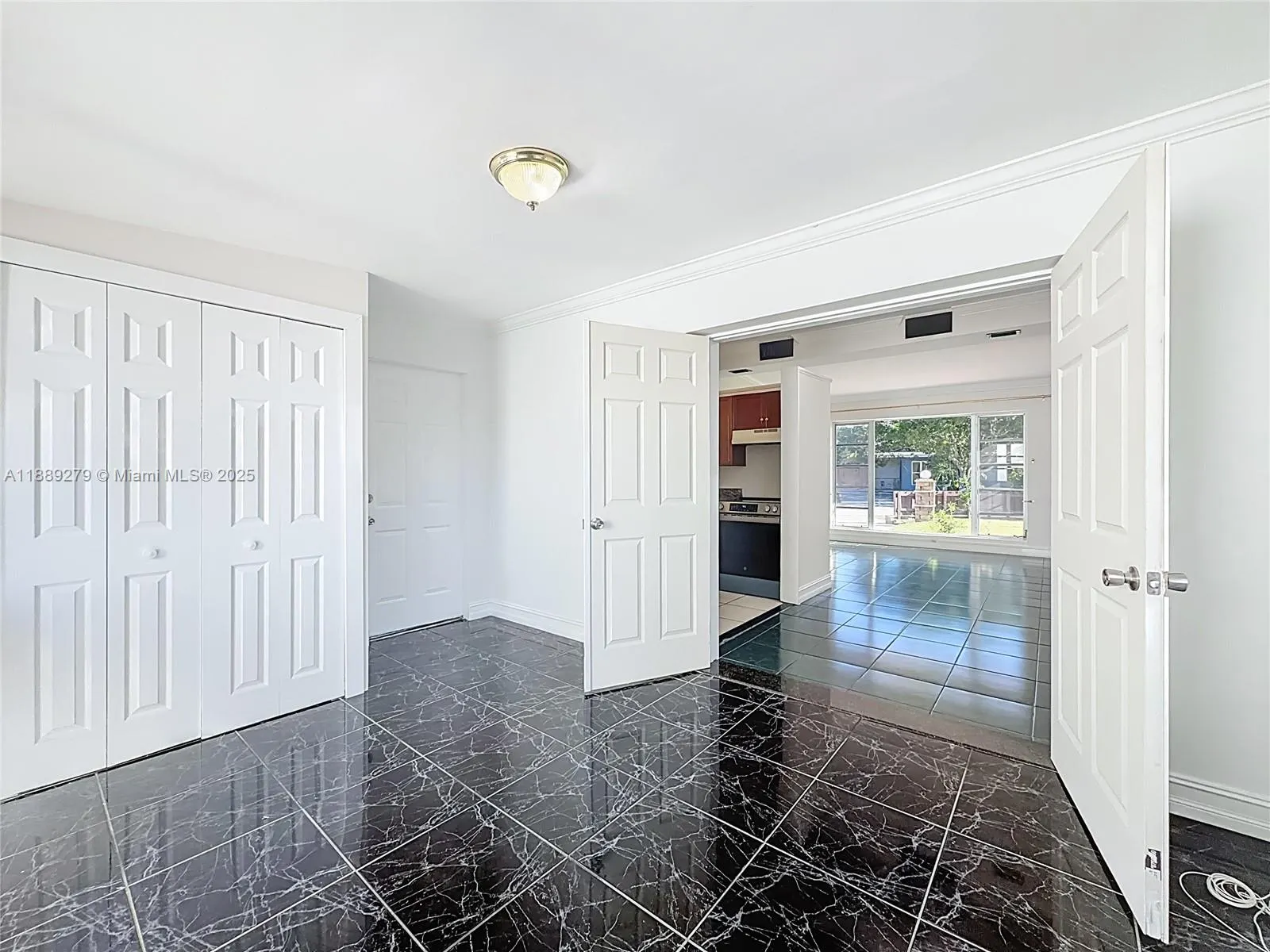 4161 NE 15th Ter, #0
