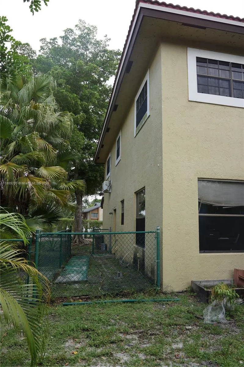 11 SW 94th Ter, #2