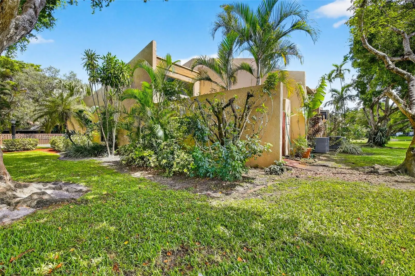 9770 NW 15th St, #293