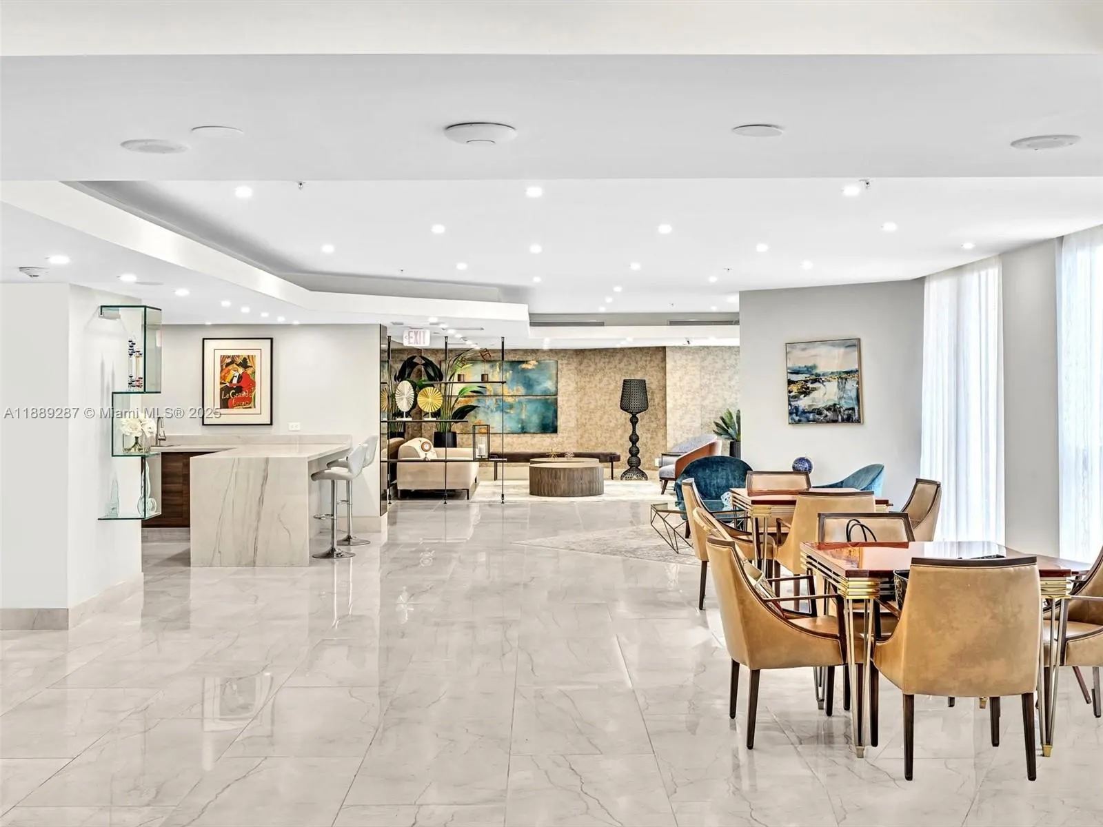 20191 E Country Club Dr, #511