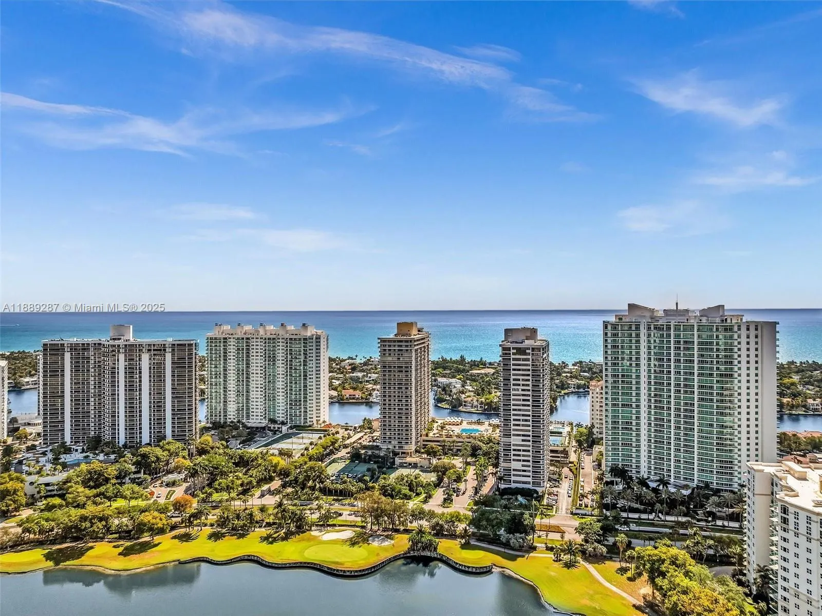 20191 E Country Club Dr, #511