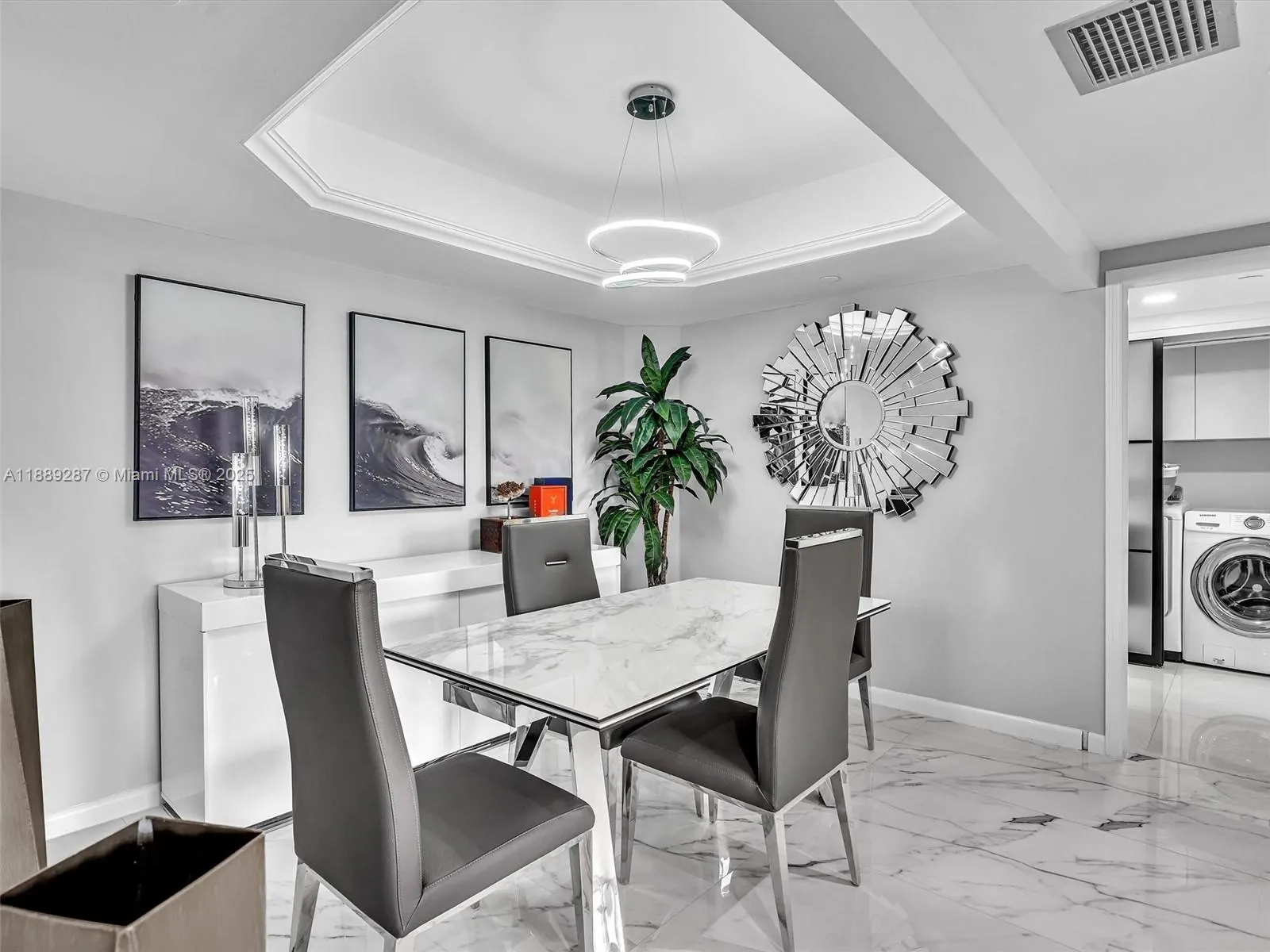 20191 E Country Club Dr, #511