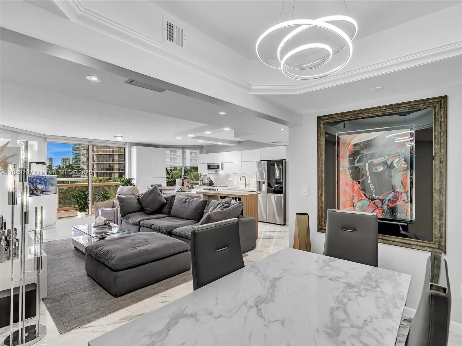 20191 E Country Club Dr, #511