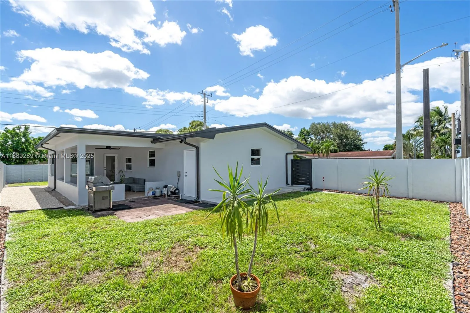 1621 NW 85th Way