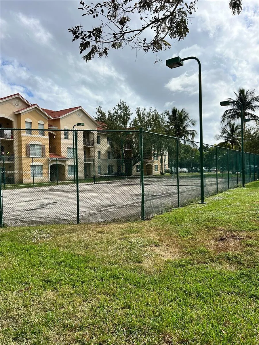 4171 San Marino Blvd, #203