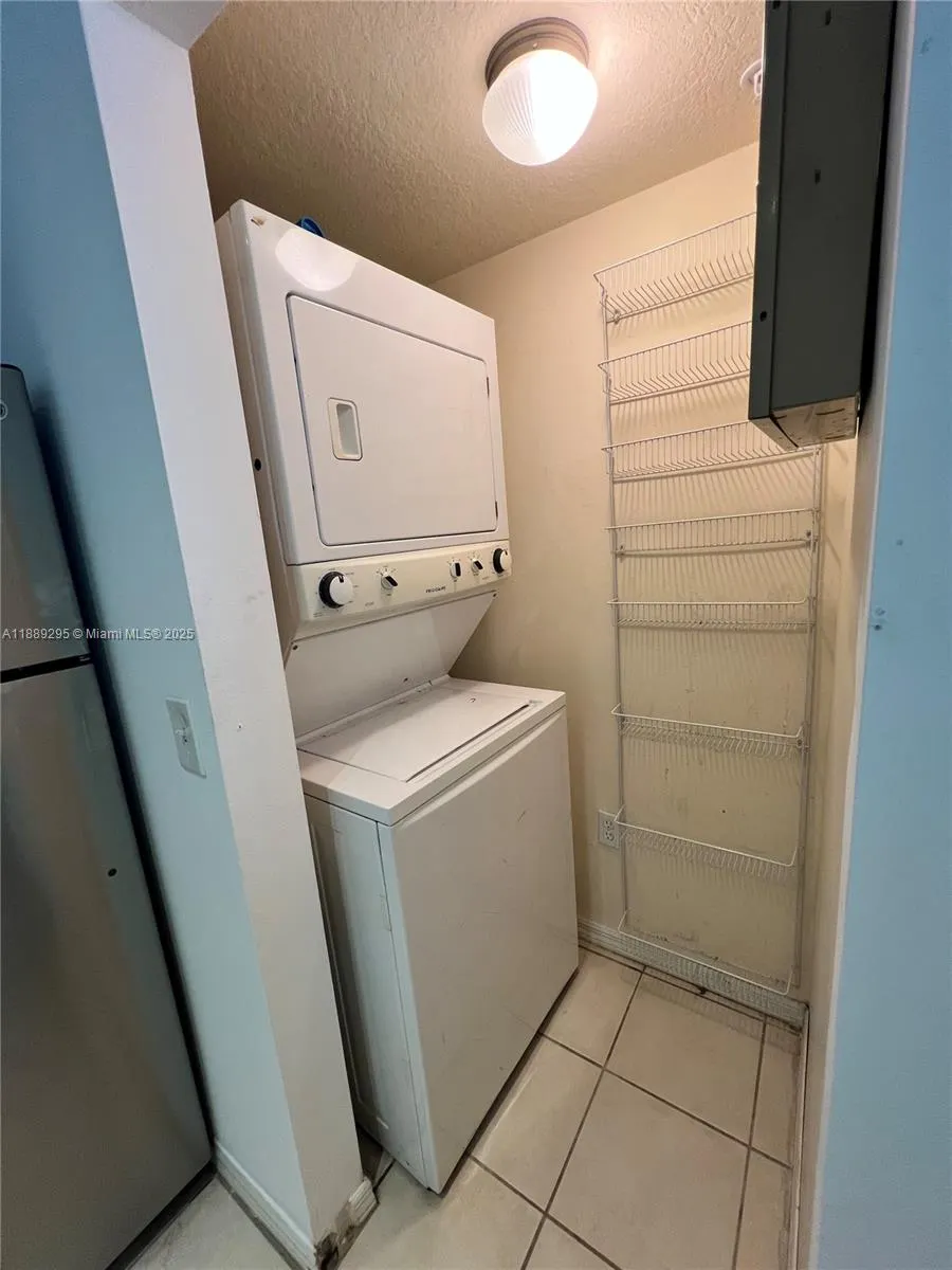 4171 San Marino Blvd, #203
