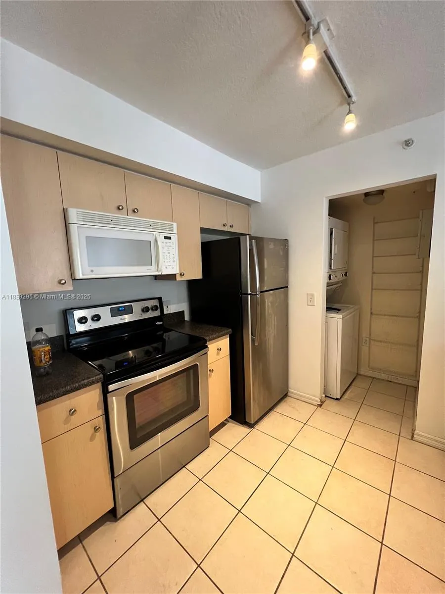 4171 San Marino Blvd, #203