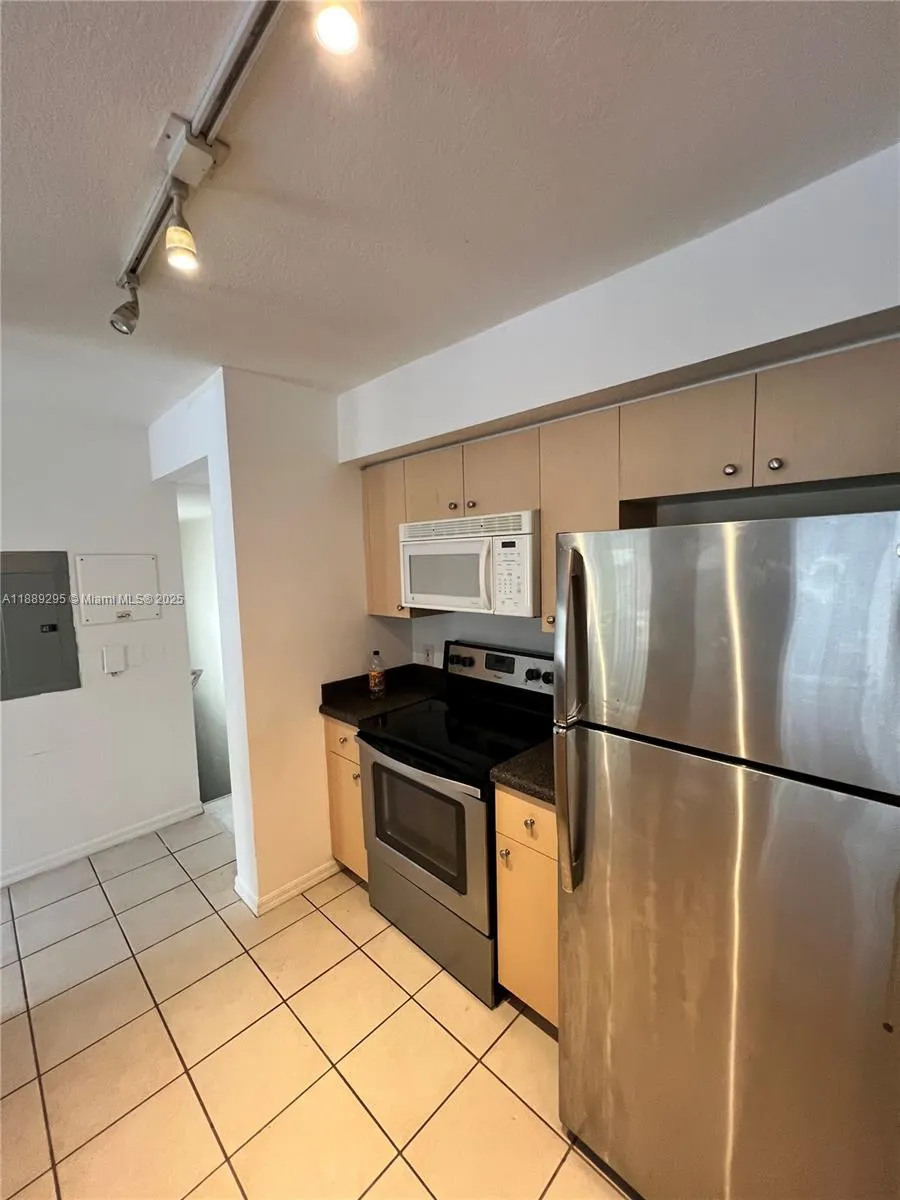 4171 San Marino Blvd, #203