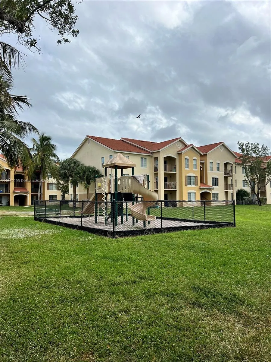 4171 San Marino Blvd, #203