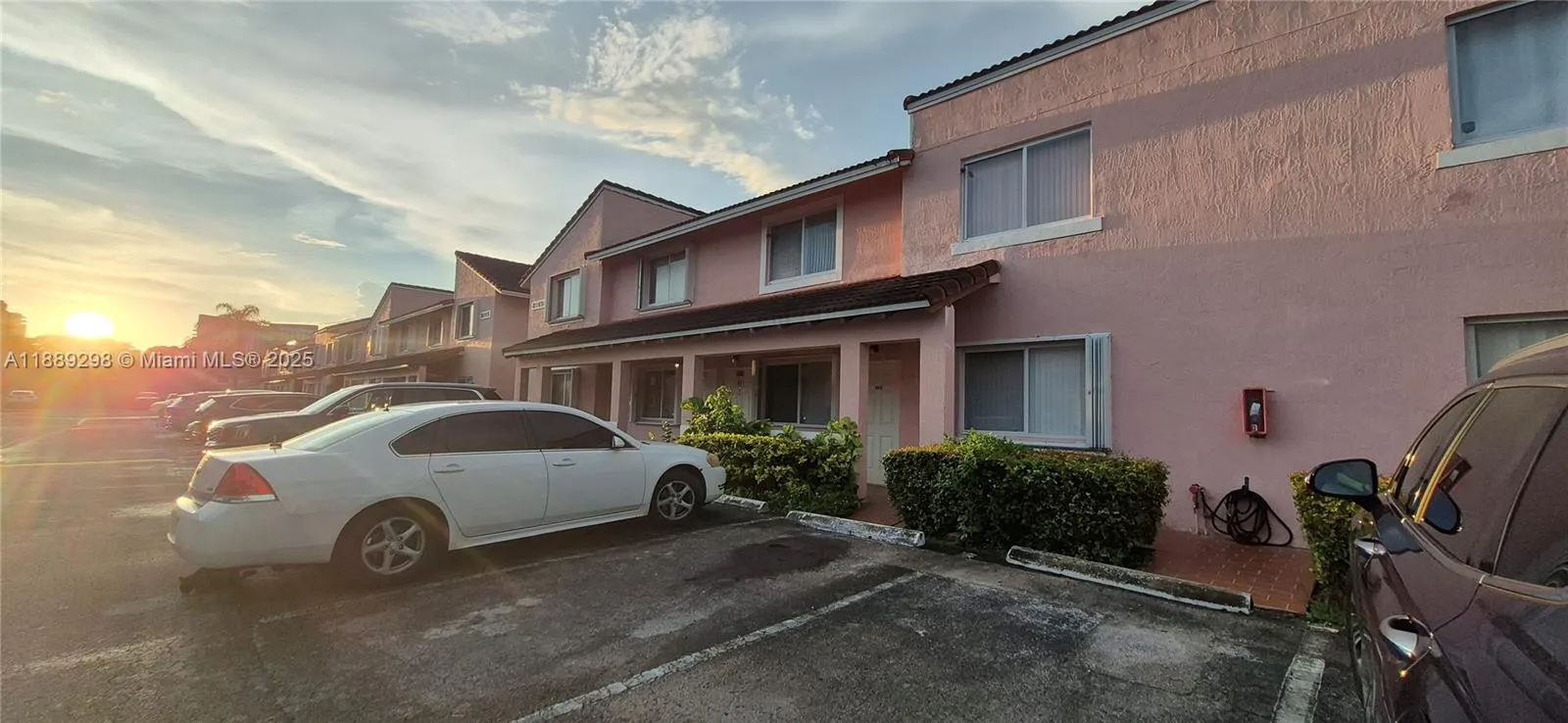 8019 Lake Dr, #102