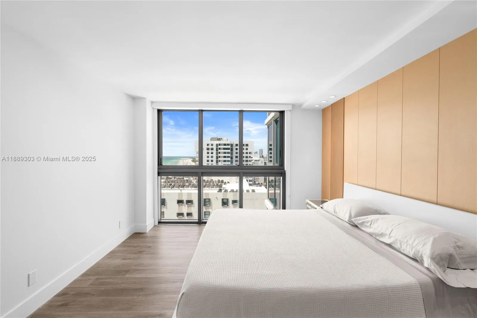 2655 Collins Ave, #2408