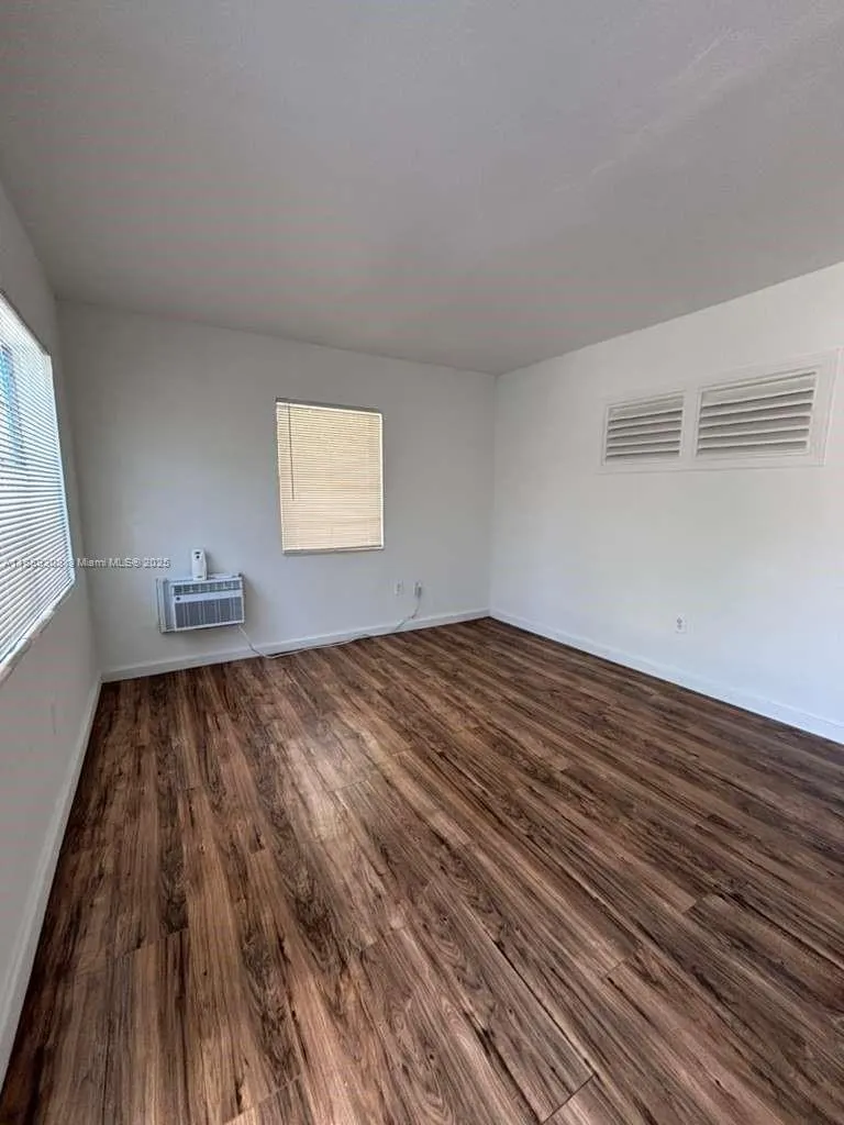 146 NE 55th St, #148